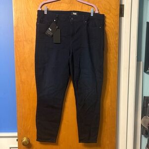 NWT PAIGE Midnight Blue Skinny Jeans 34